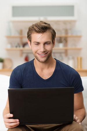 Man using forex free charts